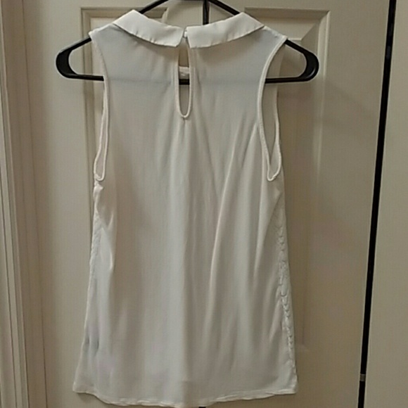 The Limited cream color sleeveless shirt - Picture 2 of 6